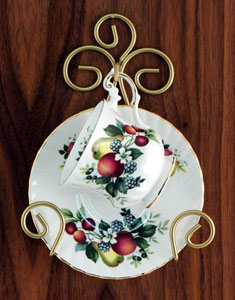 Satin Gold Tone Wire Cup & Saucer Hanger - Scroll Satin Gold Toned Wall Mountable Cup and Saucer Hanger
